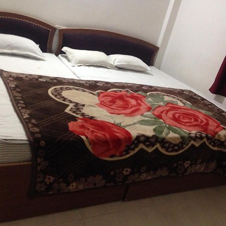 ราม เกสเฮาส์ Hotel พุทธคยา ภายนอก รูปภาพ