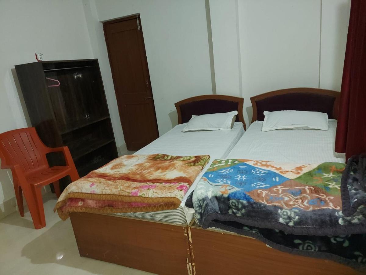 ราม เกสเฮาส์ Hotel พุทธคยา ภายนอก รูปภาพ
