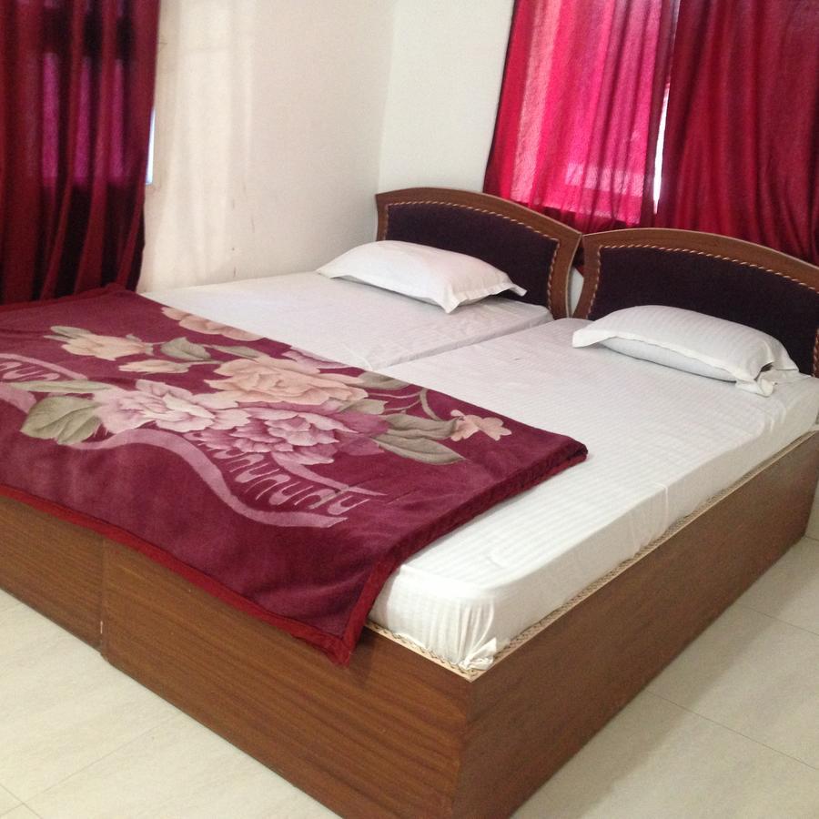 ราม เกสเฮาส์ Hotel พุทธคยา ภายนอก รูปภาพ